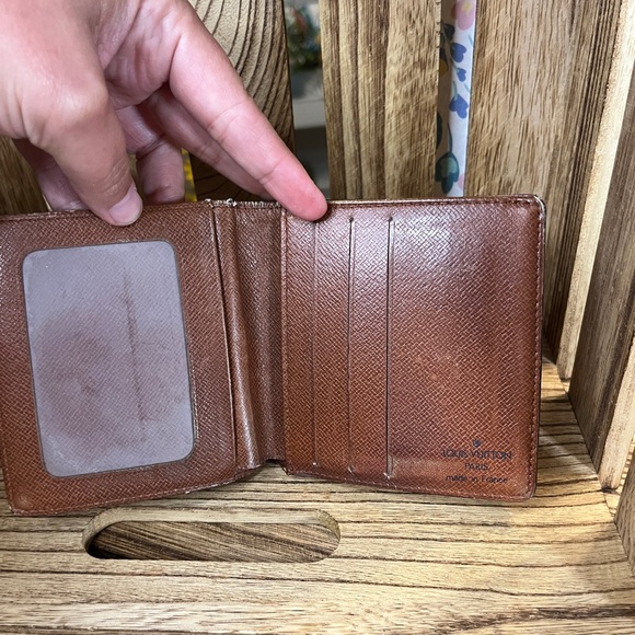 Louis Vuitton Dark Brown Monogram bi-fold wallet EUC - Picture 2 of 10